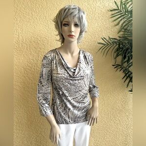 Draper’s & Damon’s gray/silver metallic top